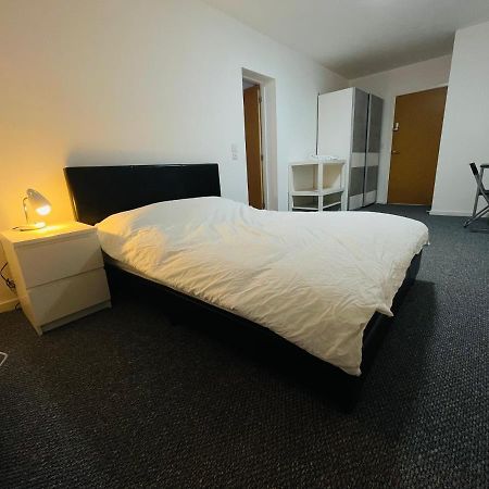 En-Suite For Family,Couple And Females Lancaster Exterior photo